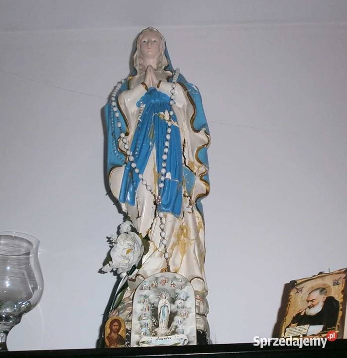 Duża i stara Figura Matki Boskiej Uszkodzona małopolskie Kraków