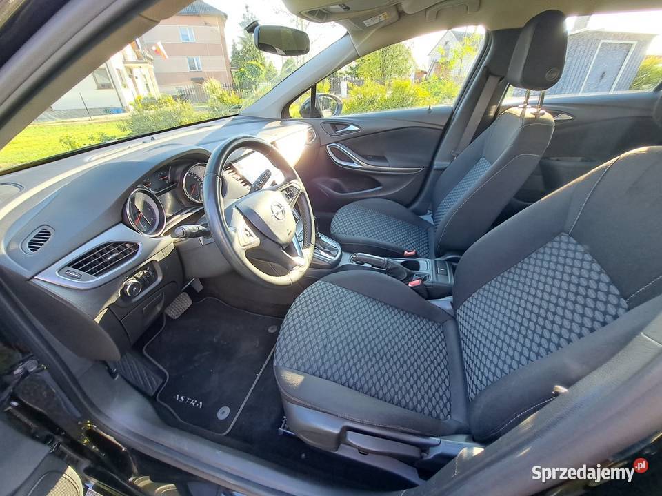 Opel Astra Sports Tourer 16 CDTI z 2019 roku elektrycznie ustawiane fotele sprzedam
