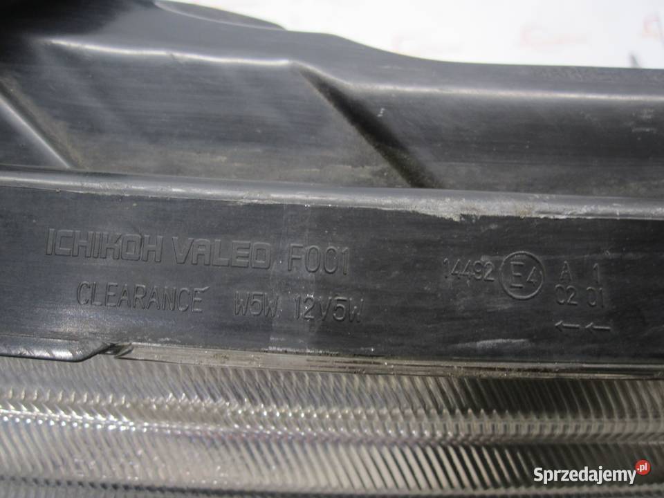 NISSAN JUKE 10r lampa prawa przód ANGLIK Lampy przednie Kielce