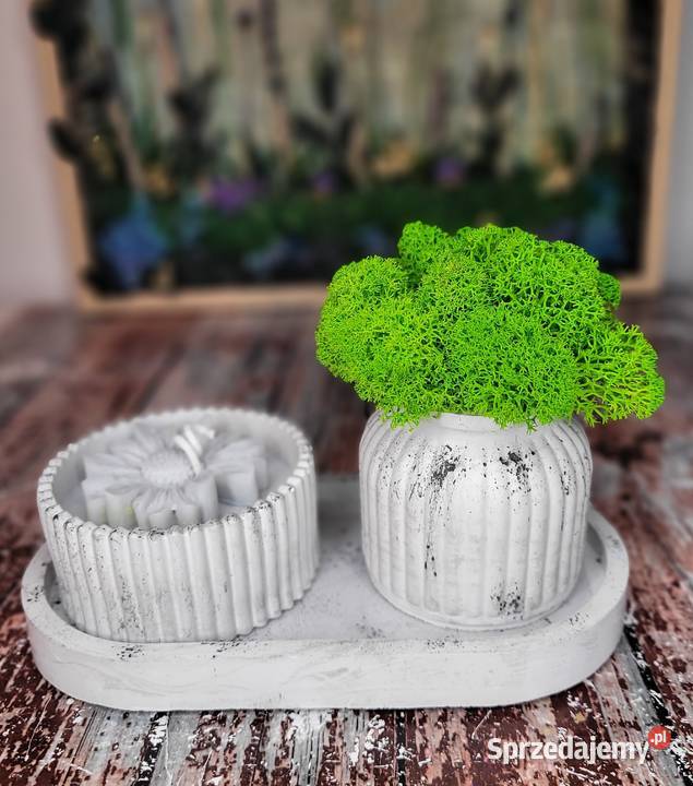 Zestawy dekoracyjne z kwiatami świeca zapachowa Kompozycje kwiatowe Poznań