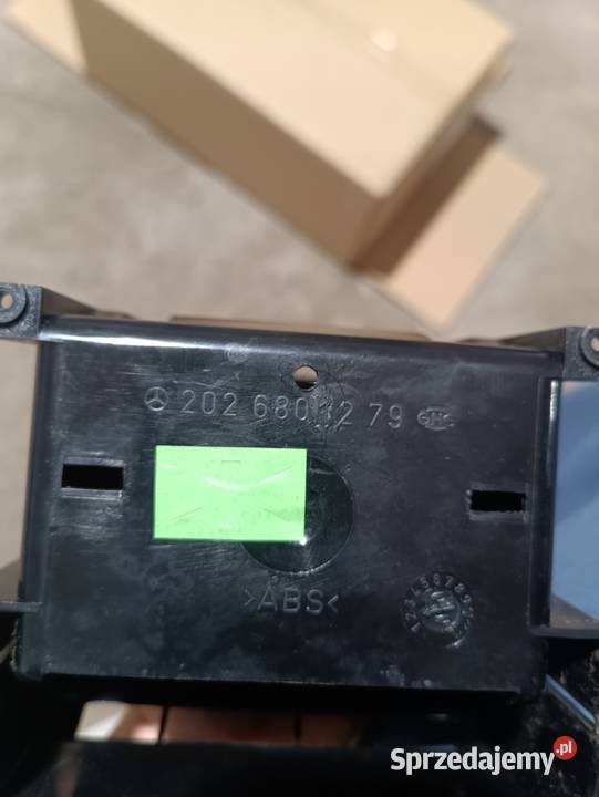 Uchwyt na kubek Cupholder podłokietnik Mercedes Mrowino sprzedam