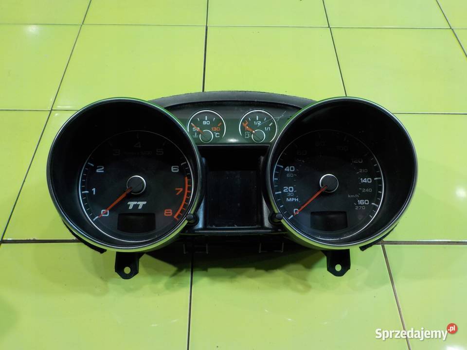 AUDI TT 8J 20 TFSI 07r COUPE 2D licznik zegary Suków