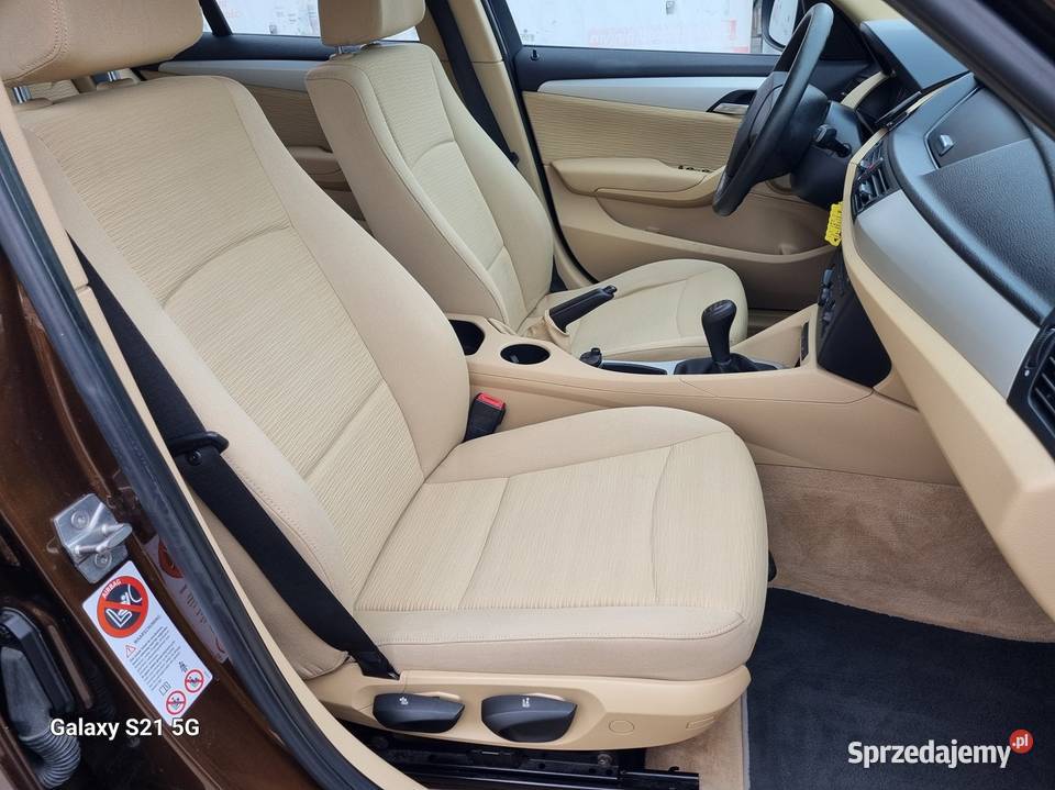 BMW X1 I E84 20 D 177 jasny środek alufelgi radio