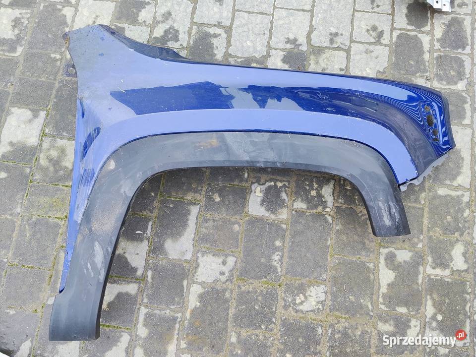 Jeep Renegade 1424 z listwą i odblaskiem