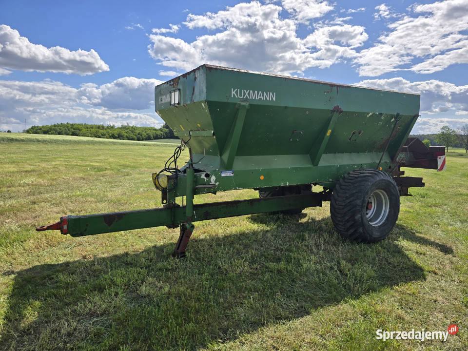 Rozsiewacz wapna talerzowy KUXMANN 810 ton