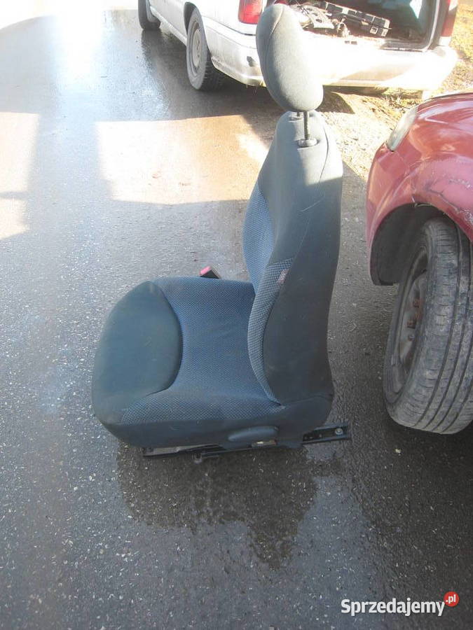Fotel lewy kierowcy Toyota Yaris I 9906 Airbag małopolskie Kraków sprzedam