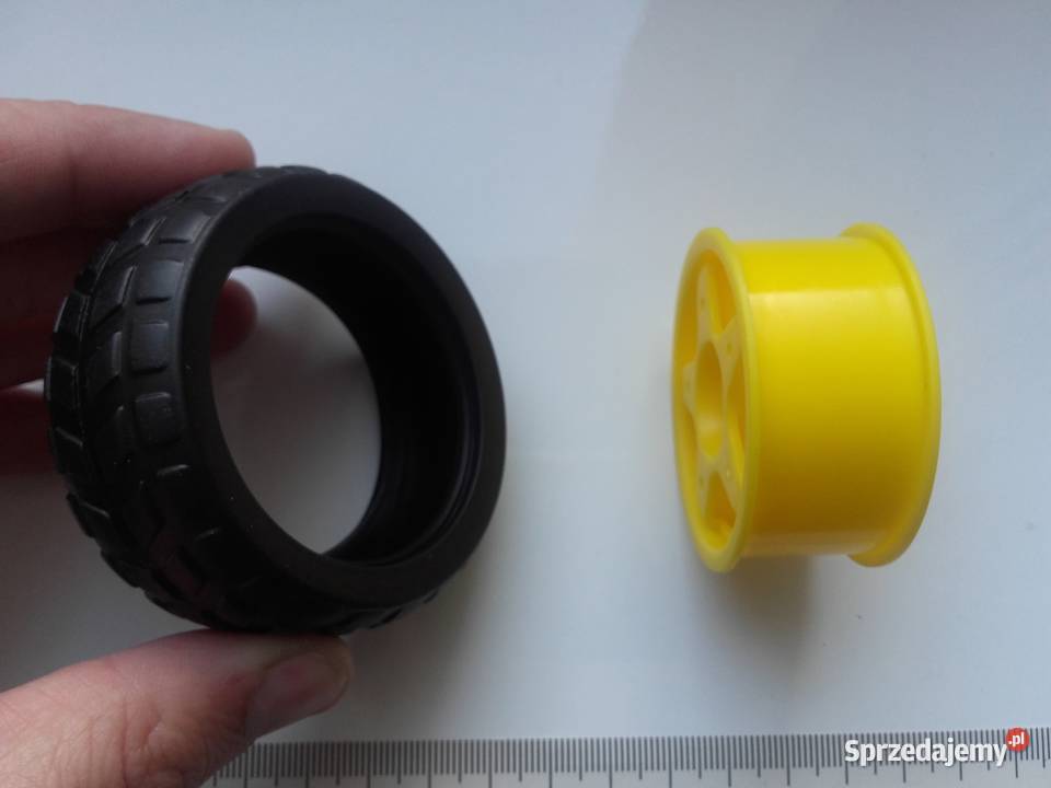 Koło z oponą do silnika TT 67mmx28mm kolor Bydgoszcz