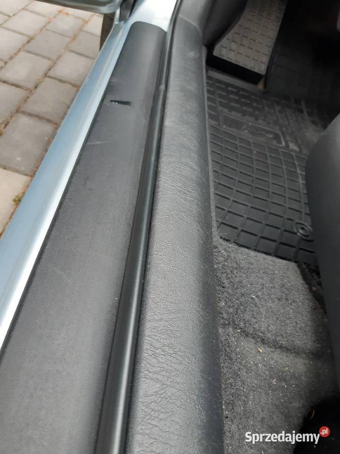 Uszczelka lewa otworu drzwi kierowcy Corolla E12 osobowe Karoseria Łódź