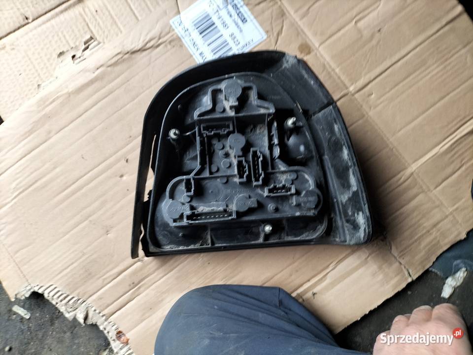 LAMPA TYŁ TYLNA LEWA CZARNA PALONA GOLF 3 lubelskie Kamień-Kolonia