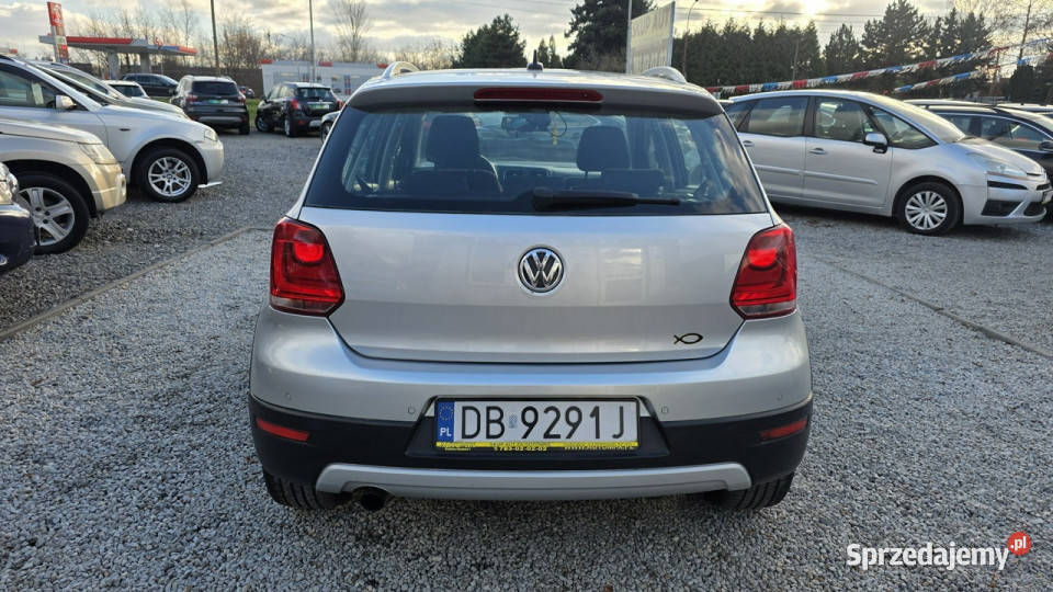Volkswagen Polo Cross Śliczny Polo Cross 16105 autoalarm