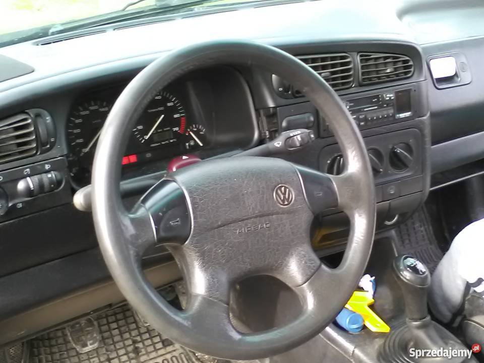 Golf III czarny 18 Piotrowice