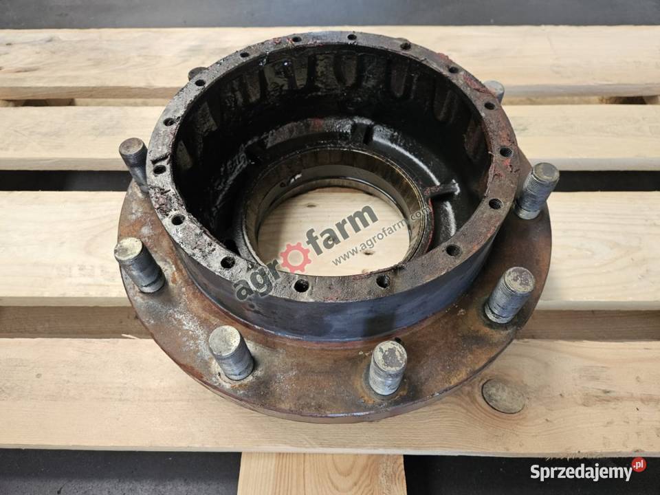 Piasta koła FWD Massey Ferguson 8110 8260 dolnośląskie Byków