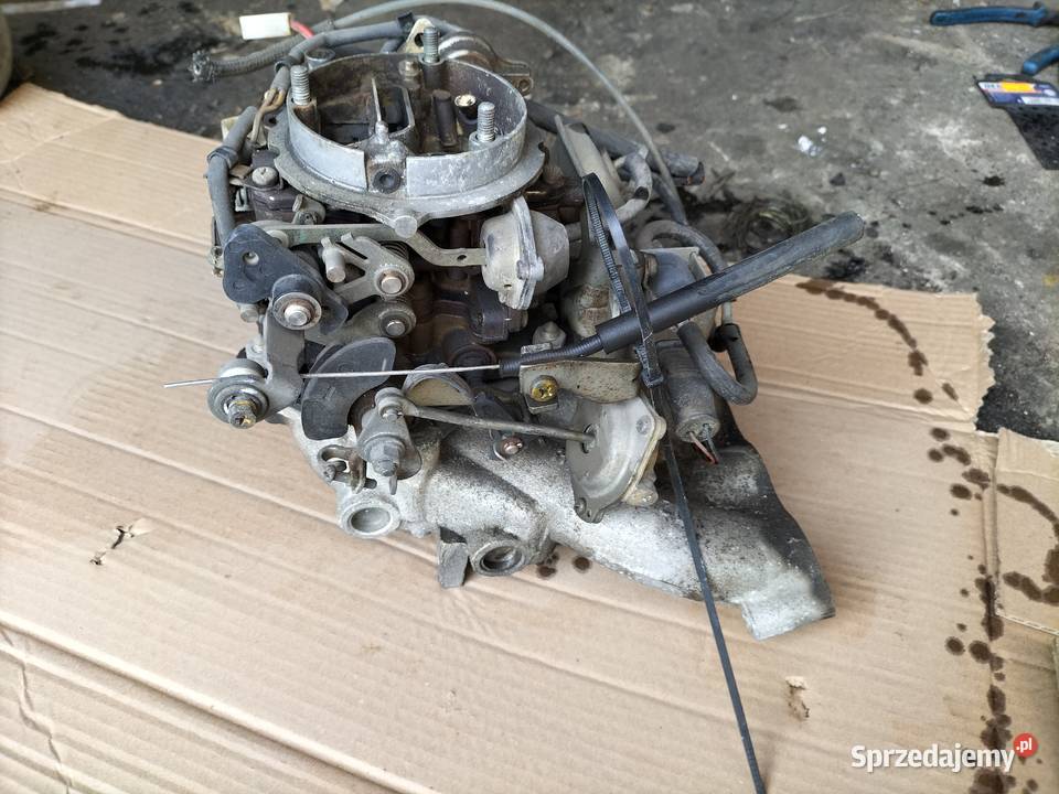 Audi 80B3 B3 18 B GAŹNIK KOLEKTOR SSĄCY Kamień-Kolonia