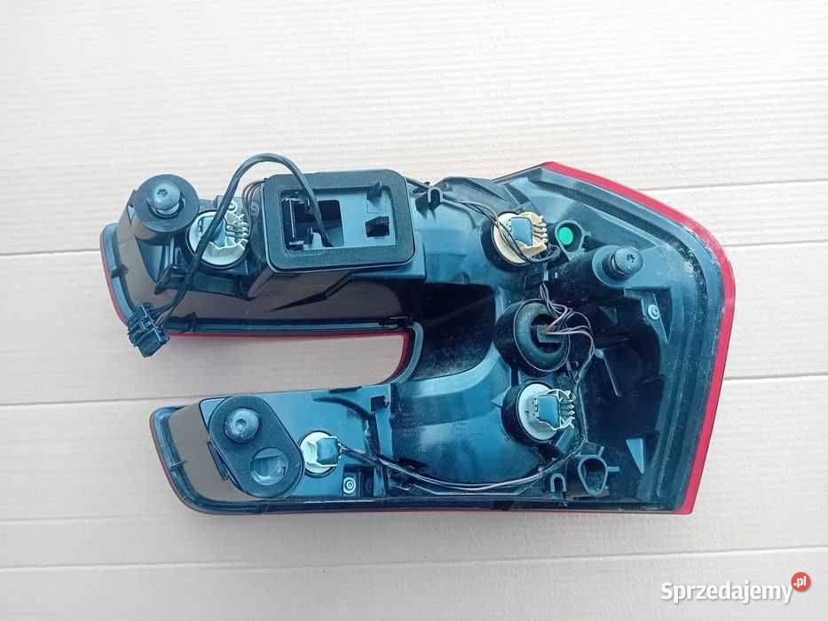 Citroen C4 Picasso II lampa tylna lewa Przeźmierowo