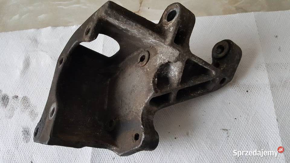 Łapa mocowania pompy wspomagania Golf3 Passat Racibórz