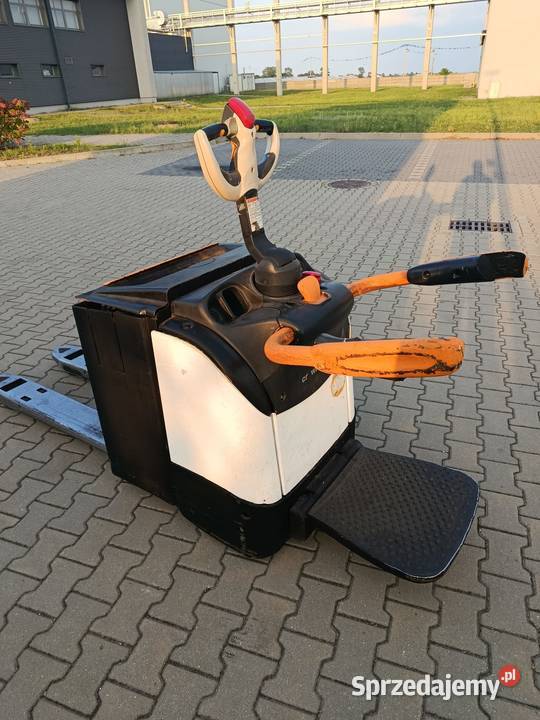 Wózek widłowy CROWN WT3020 łódzkie Daszyna sprzedam