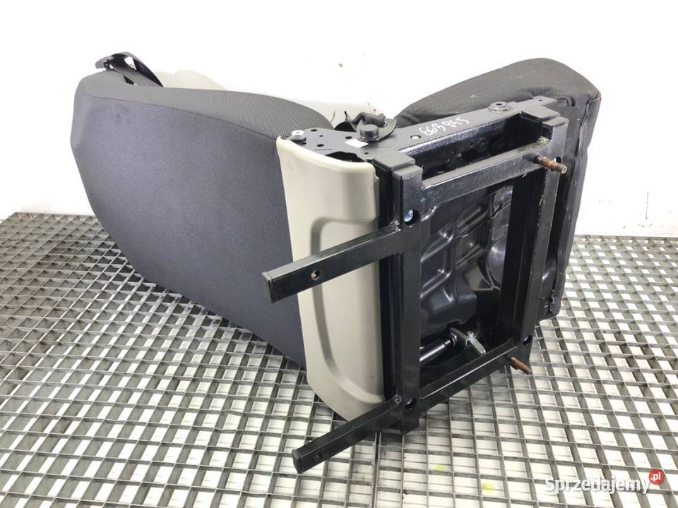 FOTEL TYLNY PRAWY VW CADDY IV Minivan FOTEL sprzedam