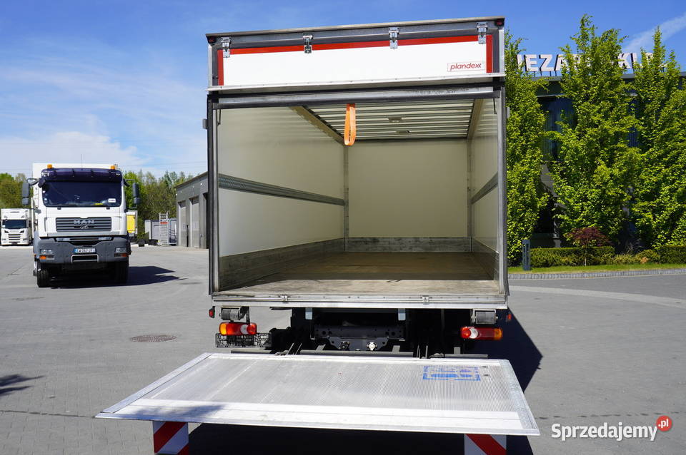 DAF LF 12210 kontener 18 palet z windą 50 Furgony Kraków