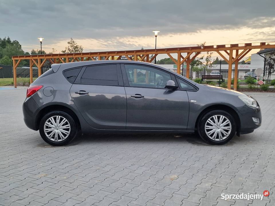 Opel Astra J Hatchback 14 Benz Niski Przebieg Ryglice