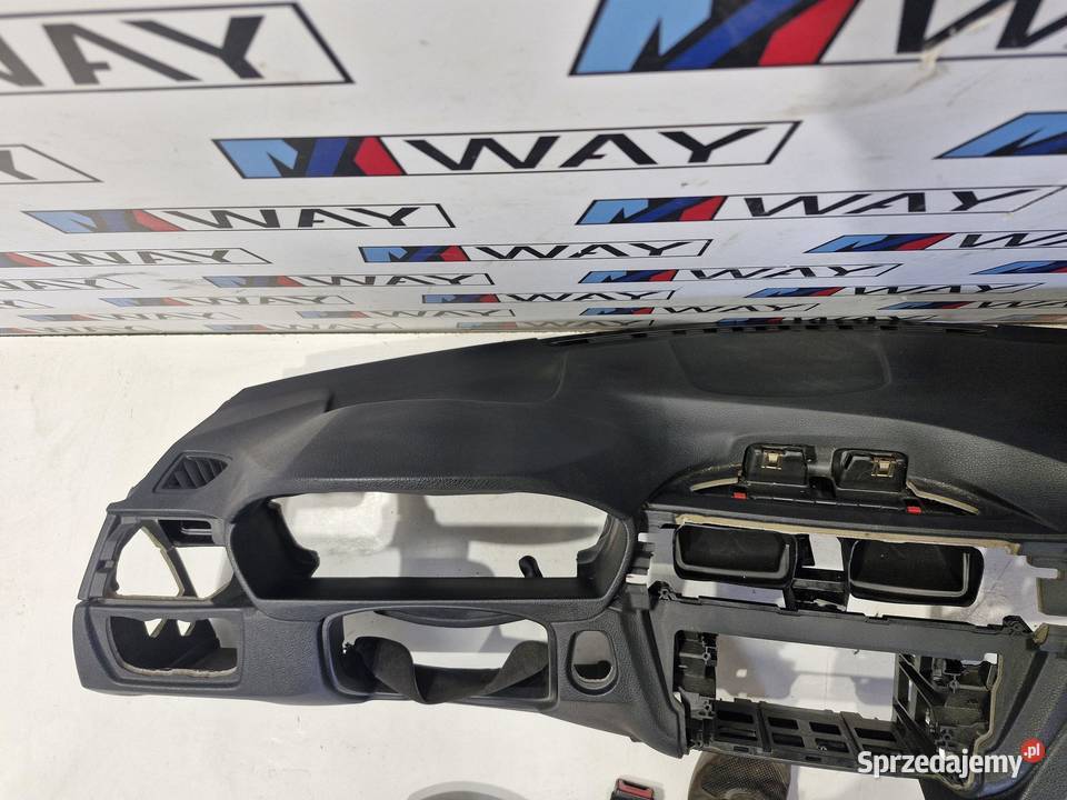 6791330 7259387 7259388 BMW F30 F31 DESKA osobowe Deski rozdzielcze, konsole sprzedam