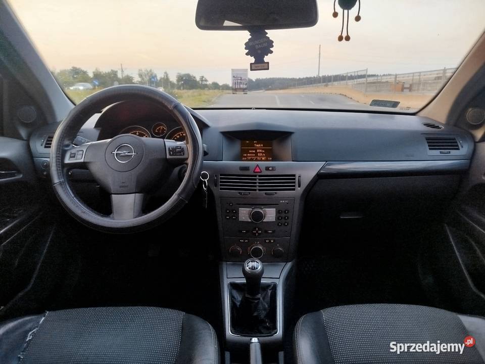 Opel Astra h 17 CDTI 2004 pół skóry ładna Zarejestrowany w Polsce Wrocław sprzedam