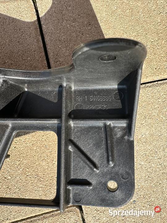 Corvette C8 dolny wspornik chłodnicy stronie Rok produkcji 2020 Nysa