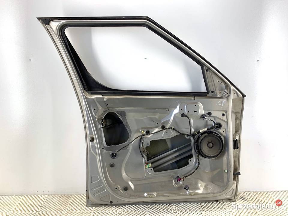 DRZWI LEWY PRZÓD SKODA ROOMSTER Hatchback 0615 sprzedam