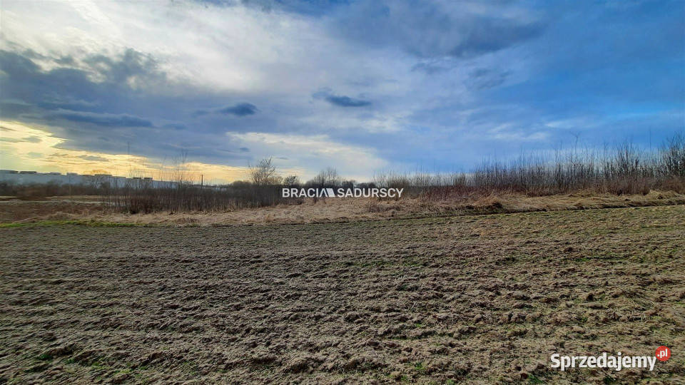 sprzedaży działki Morawica 2500m2