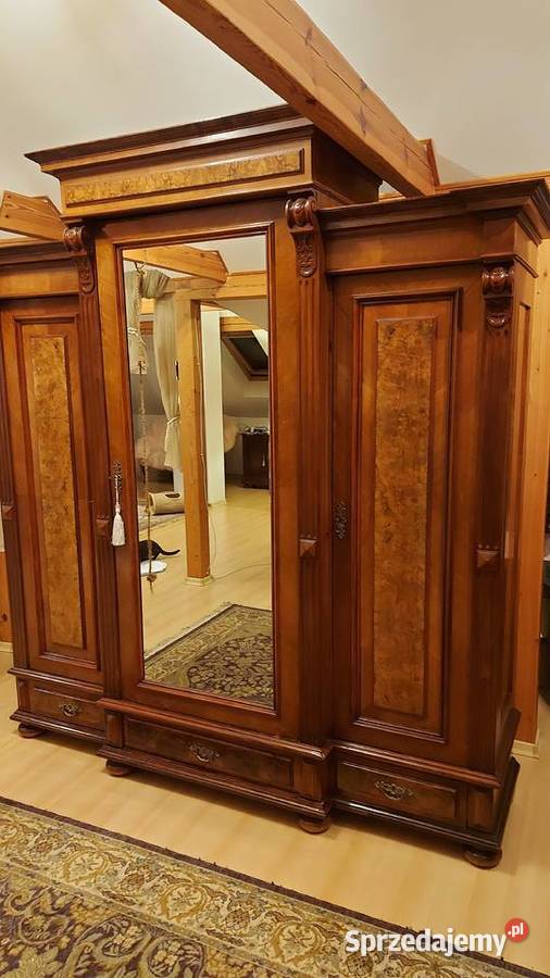 Piekna szafa eklektyczna