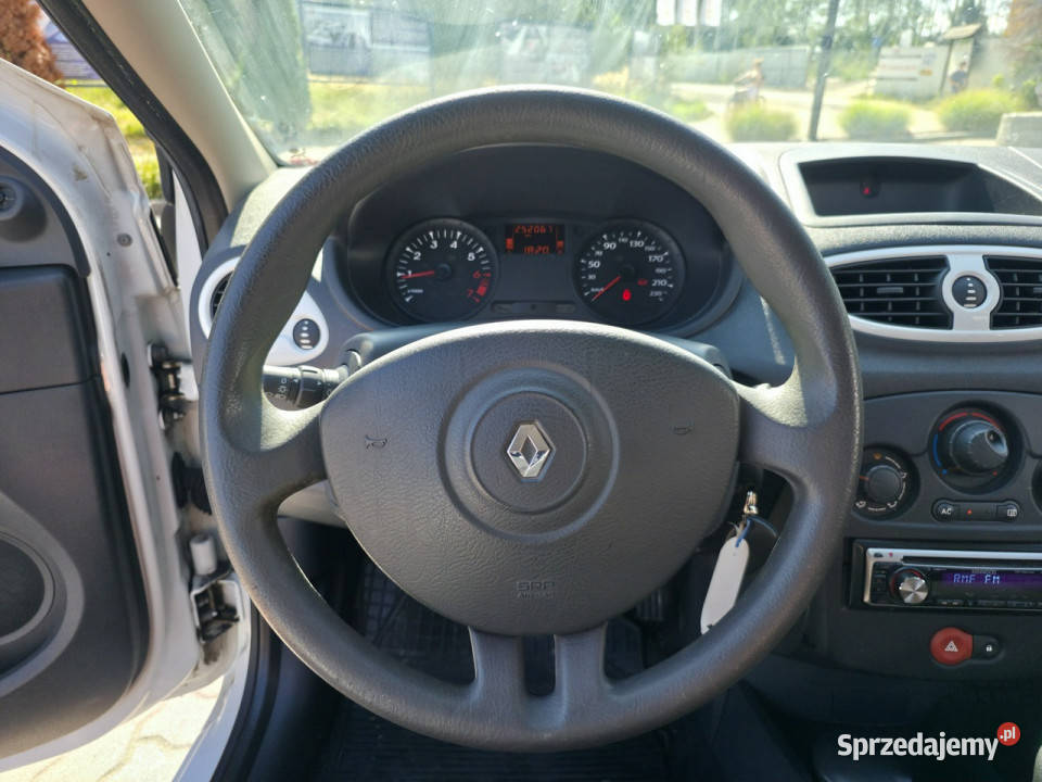 Renault Clio 12 Benzyna Serwisowany Gwarancja garażowany Piekoszów sprzedam