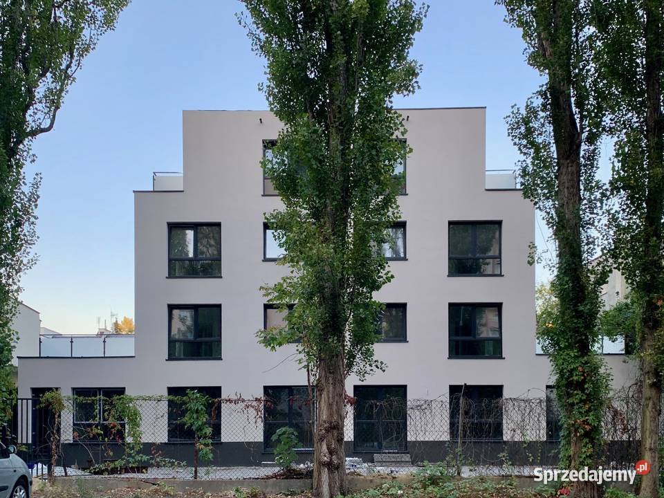 Nowy Budynek 870m2 przy Metro lub jego część.Garaż 12 miejsc