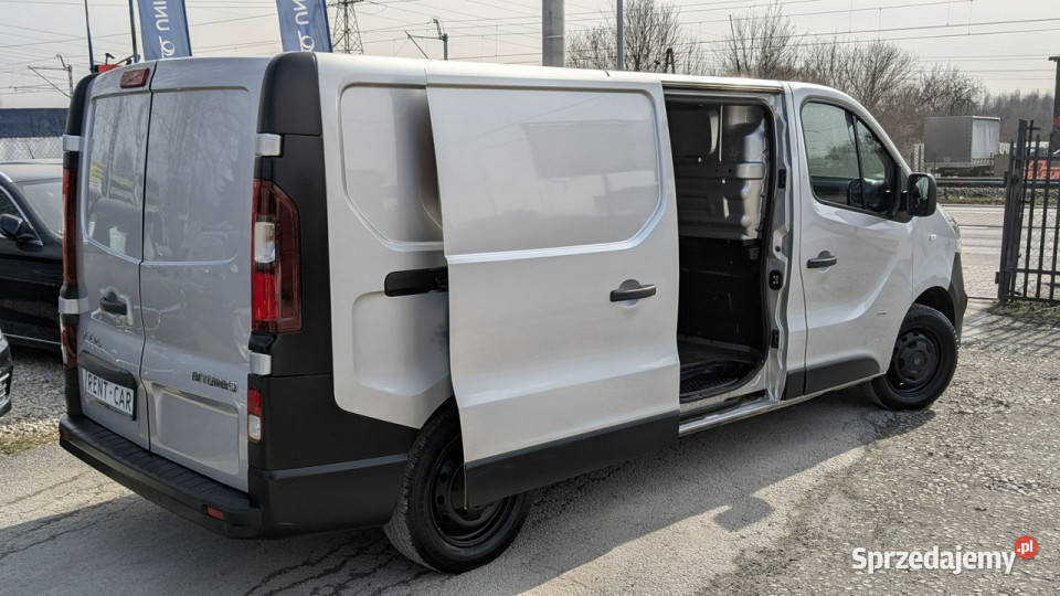 Opel Vivaro 16CDTi Long125Ciężarowy BUS 3Osoby Częstochowa