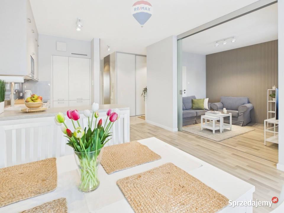 3 pokoje 2 balkony Klimatyzacja Garaż Cisza garaż Warszawa