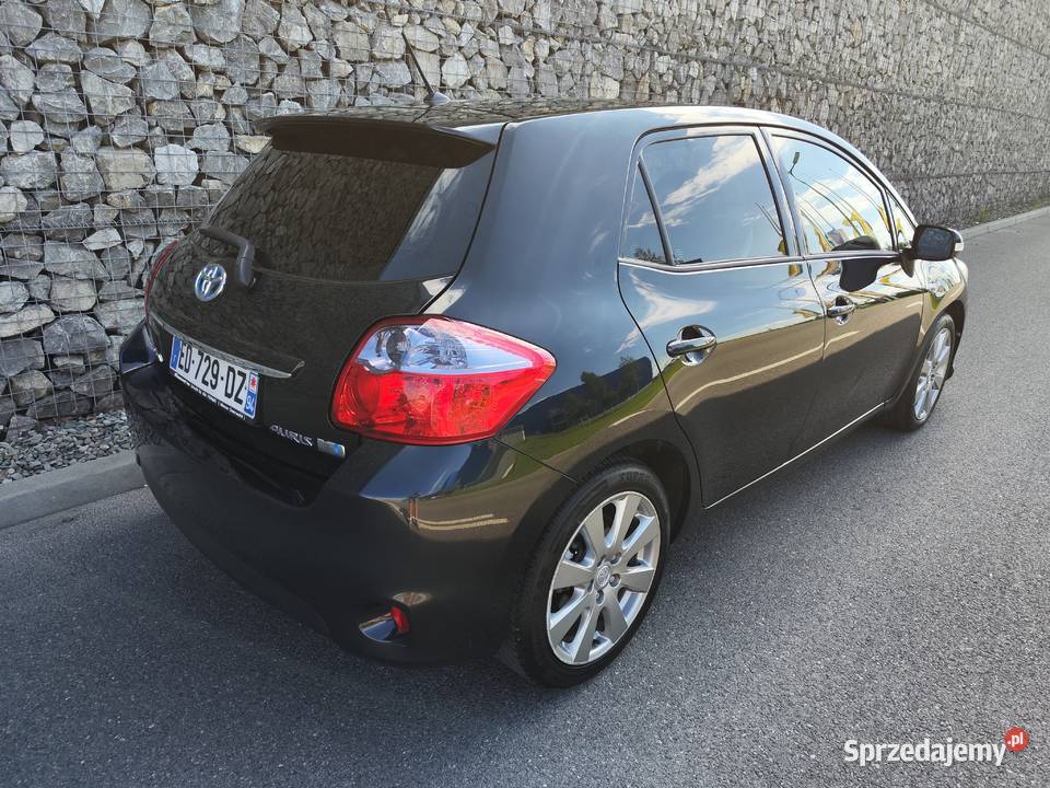 Toyota Auris 2010r 18 Benzyna Hybryda Kamera Rok produkcji 2010 Lublin