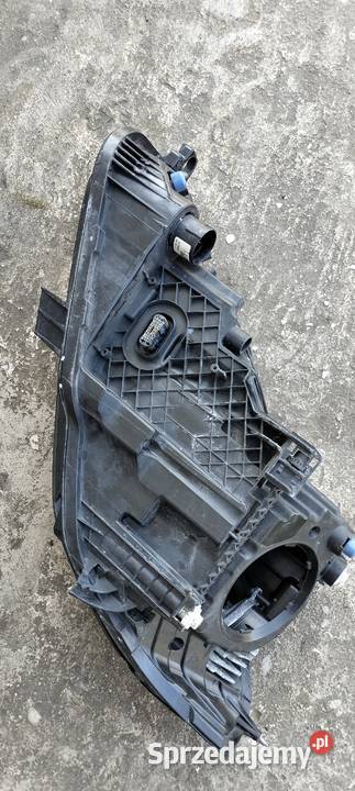 JAGUAR XE Lampa Prawa Uszkodzona