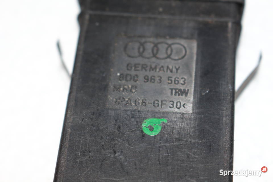 AUDI A8 D2 9499 PRZEŁĄCZNIK GRZANIA FOTELA Wyposażenie wnętrza