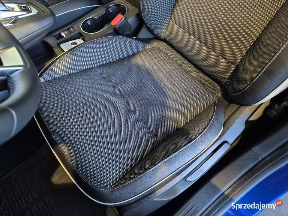 Captur 13 TCe mHEV Techno EDC isofix