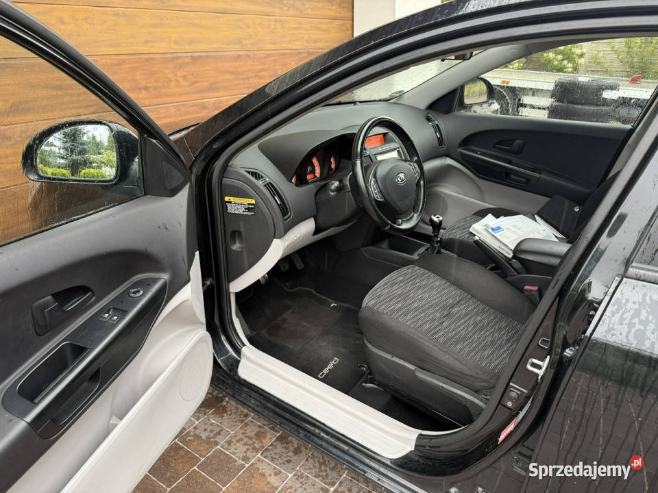 Kia Ceed 14 benzyna bezwypadkowy z Niemiec I 216100km Kia Konradów