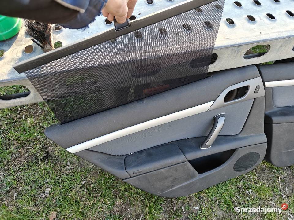 Peugeot 407 sedan boczki kpl tył roletki
