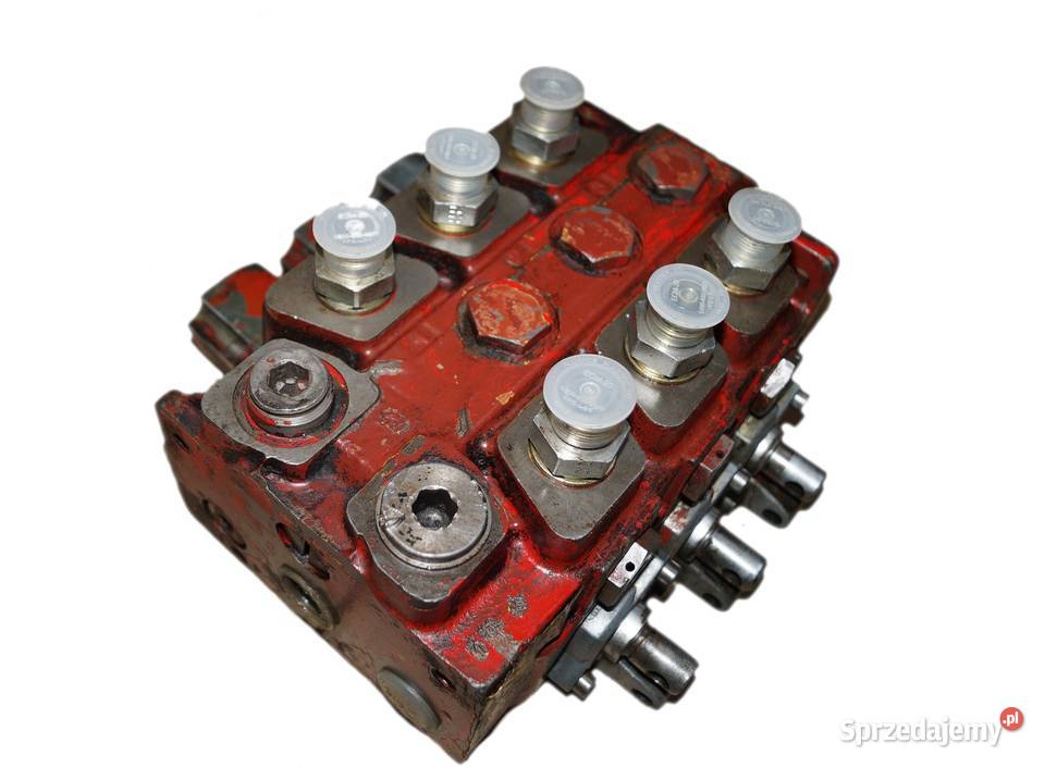 Wielosekcyjny rozdzielacz hydrauliczny