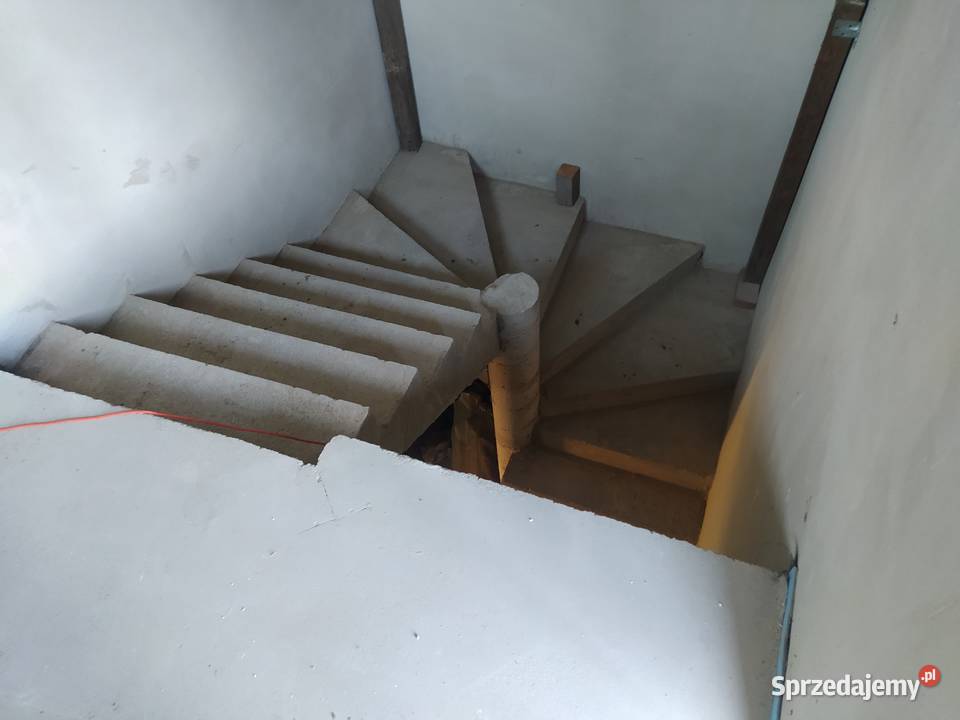 Dom w stanie deweloperskim z potencjałem Krotoszyn