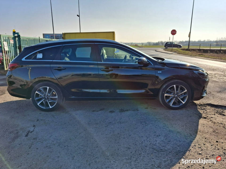 Hyundai i30 Hybrid 14 III 2017 światła LED wielkopolskie Pleszew