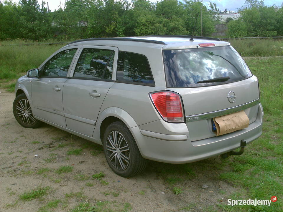 OPEL ASTRA H 14 16v Hak klima Oplacony bez rdzy benzyna Lębork