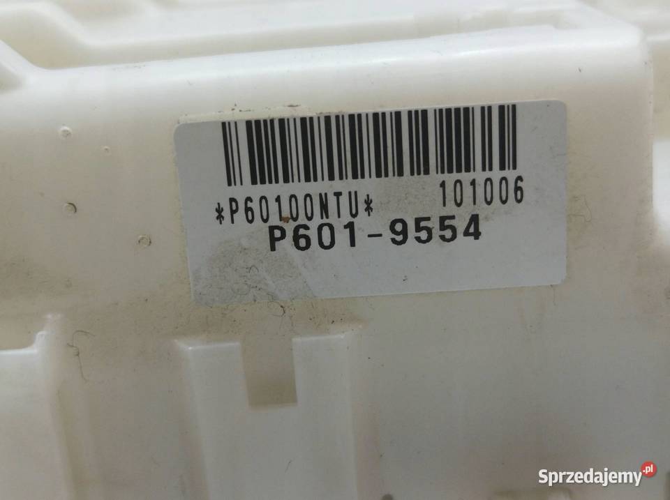 SKRZYNKA BEZPIECZNIKÓW P6019554 12 B Suzuki