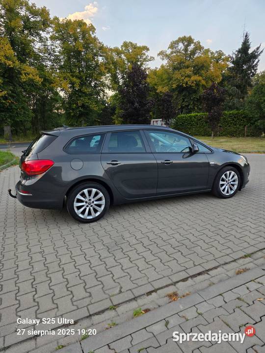 Sprzedam Opel Astra 14 benzyna Rok produkcji 2013 Trzcianka sprzedam