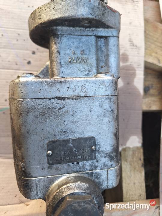 pompa oleju z agregatu Silnika Martin 8604 Bargłów Dworny