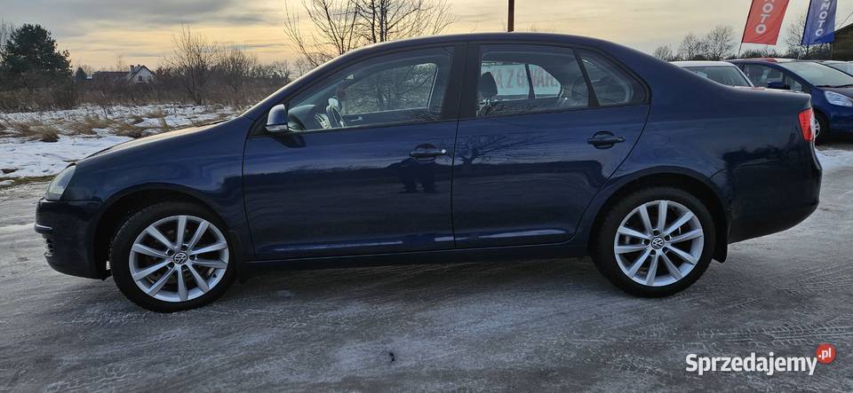VOLKSWAGEN JETTA 2006 R 16 MPINaviKlimaZADBANA Rok produkcji 2006 Jetta sprzedam