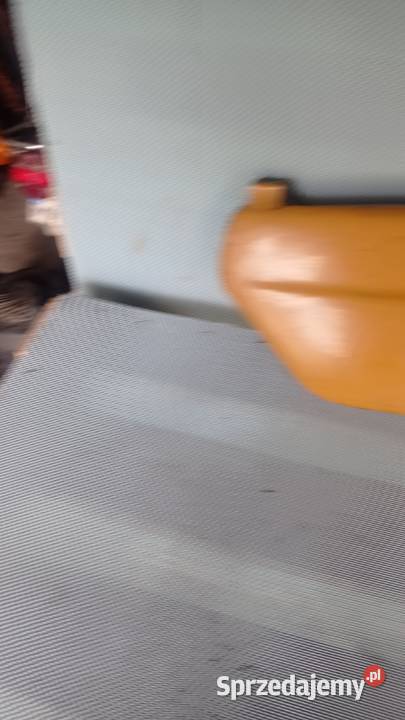 Boczek plastikowy WSK