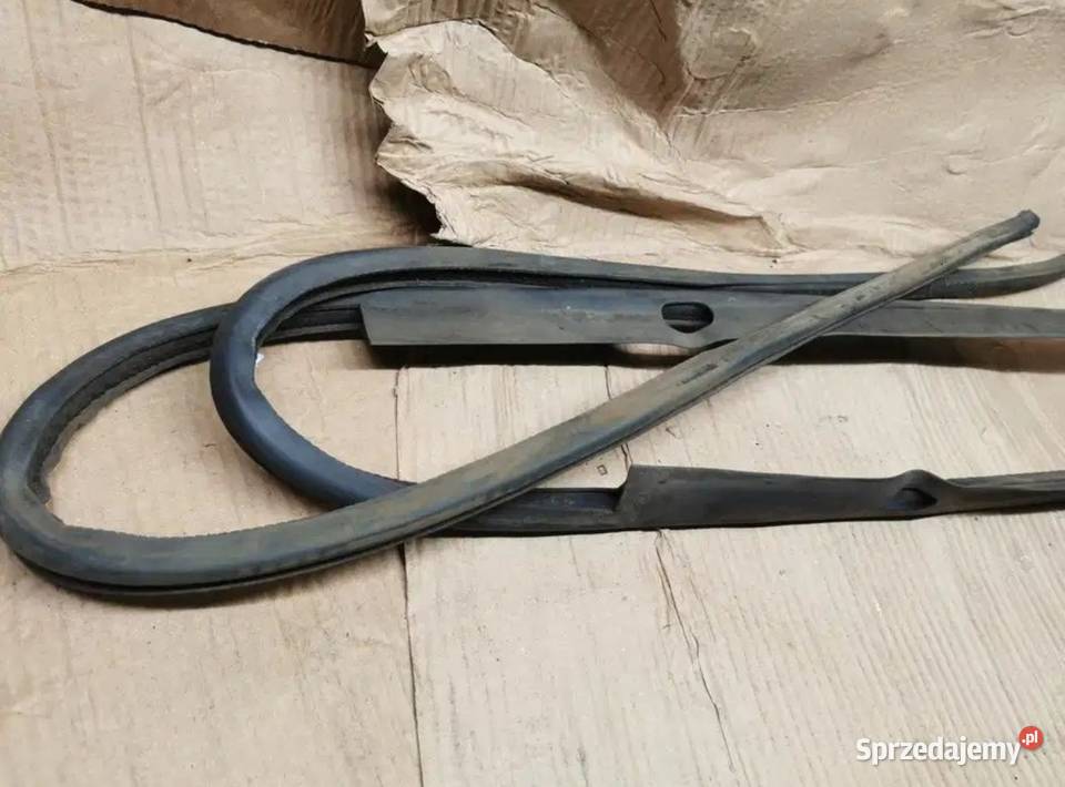 Uszczelka zderzaka tył tylnego BMW E34 sedan śląskie Żory