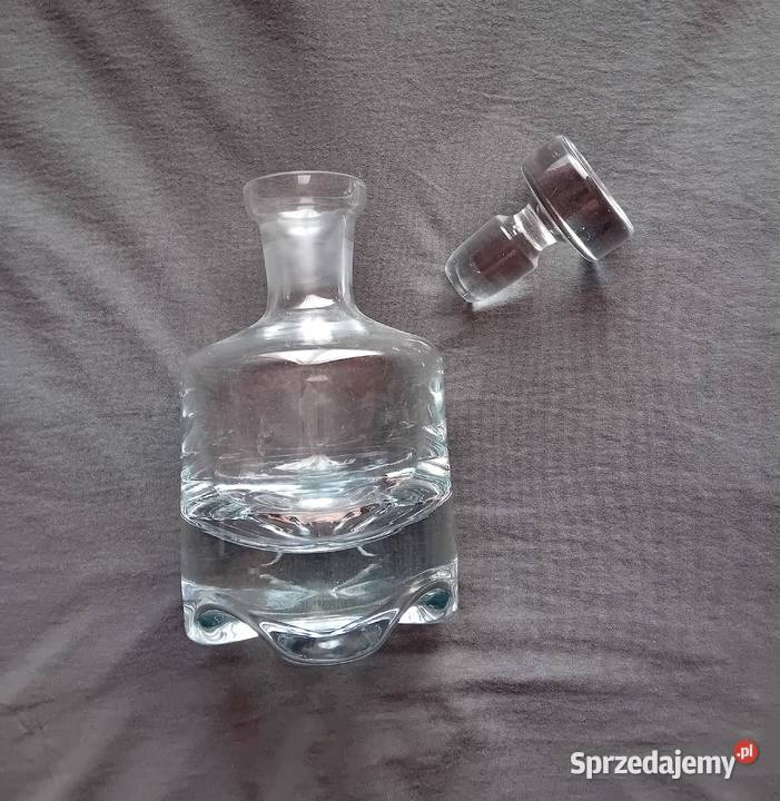 Masywna kryształowa karafka z grubym dnem Koźminek